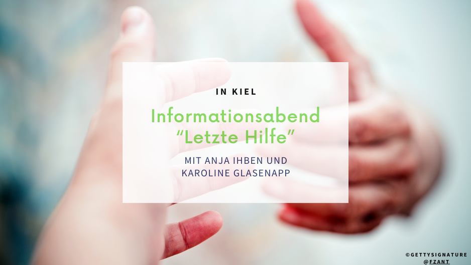 Zwei Hände greifen nacheinander.