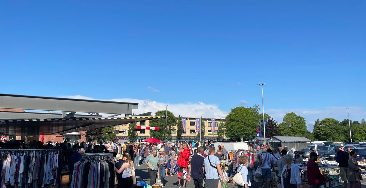 Flohmarkt auf dem famila-Gelände in Neu Meimersdorf